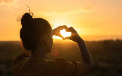 Kako sebi podariti brezpogojno ljubezen – pogoj za zdrave odnose in zdravo telo?